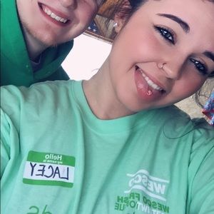 Meet your Posher, Lacey